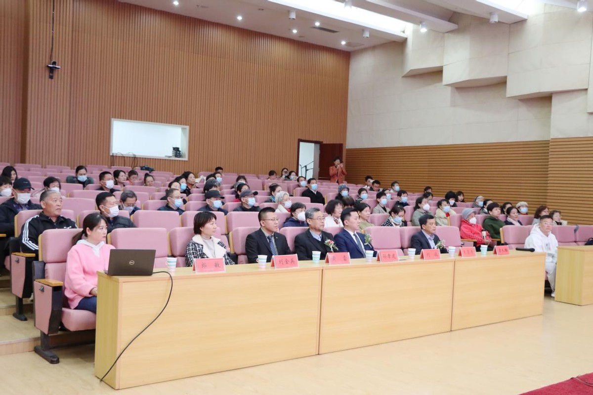 情暖夕阳爱心捐赠雅马哈电子琴捐赠活动在临沂市老年大学成功举办