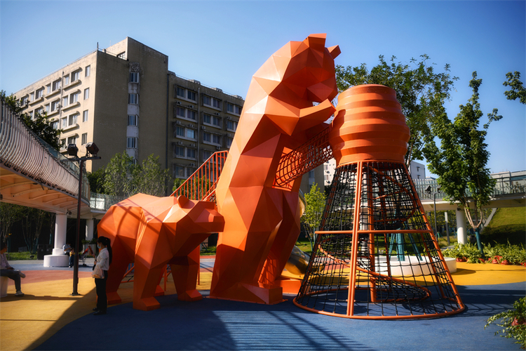 西安小寨附近有什么好玩的地方吗,小寨公园在什么位置