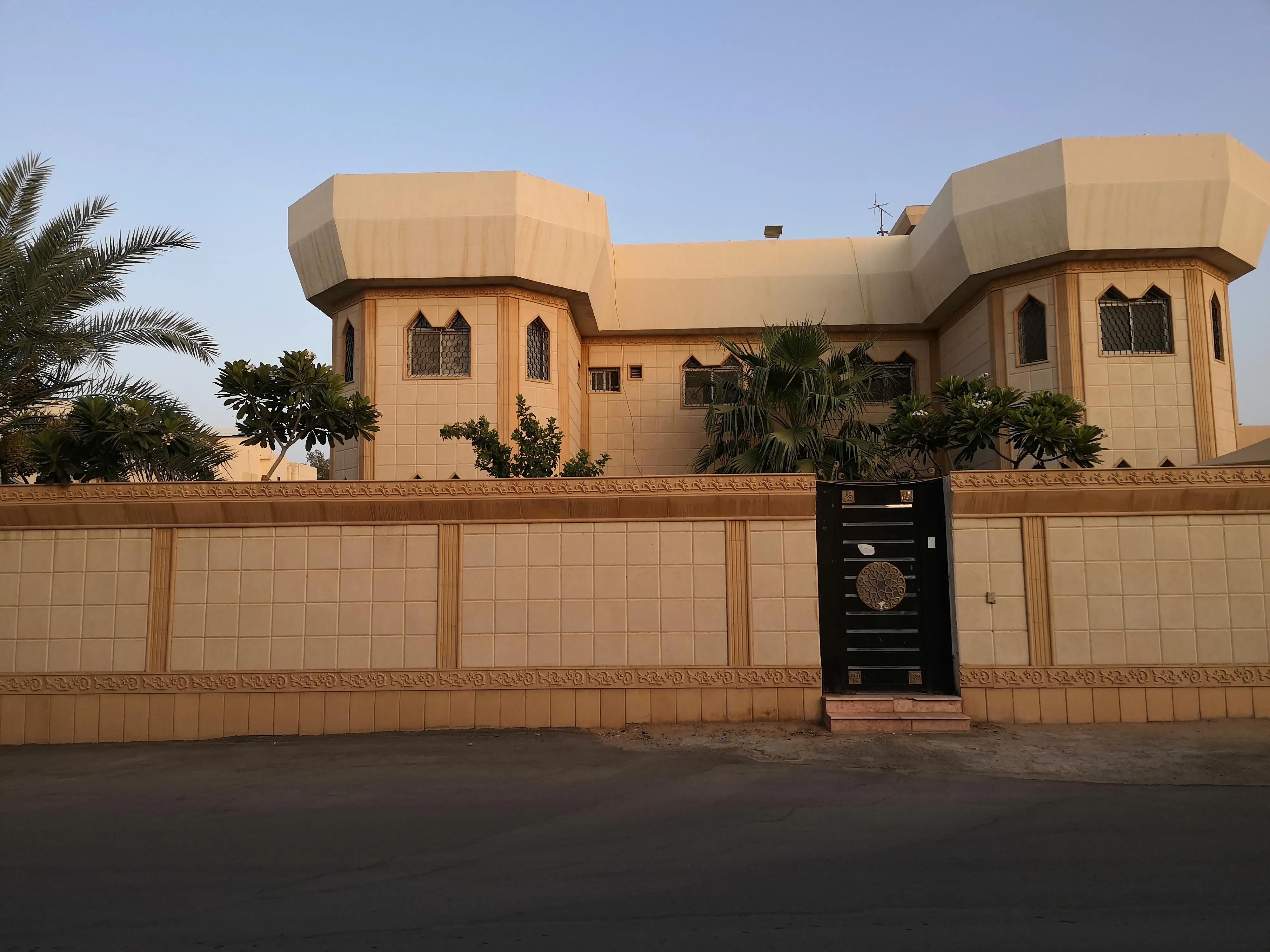 头顶一块布不是恐怖就是富什么梗,头顶一块布的人为啥那么富