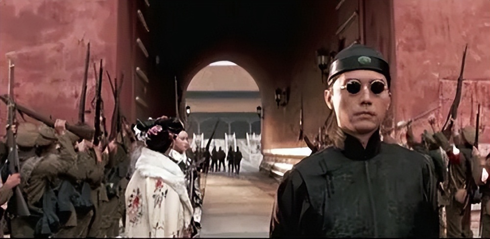 清朝的最后三年是怎么度过的,为什么都说隆裕亲手终结了大清