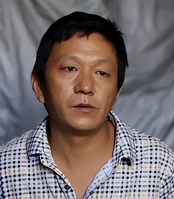 18岁小伙购买玩具枪被判刑,小伙购买玩具枪竟被判无期