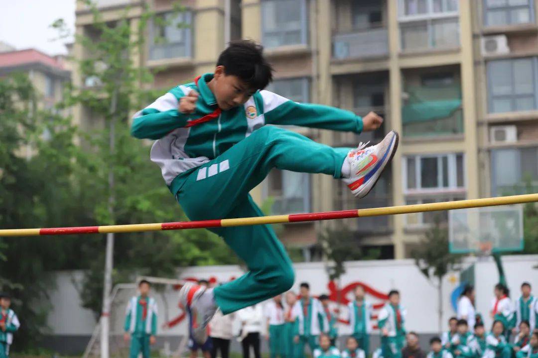 小学春季足球联赛开赛,濮阳市开德小学运动会