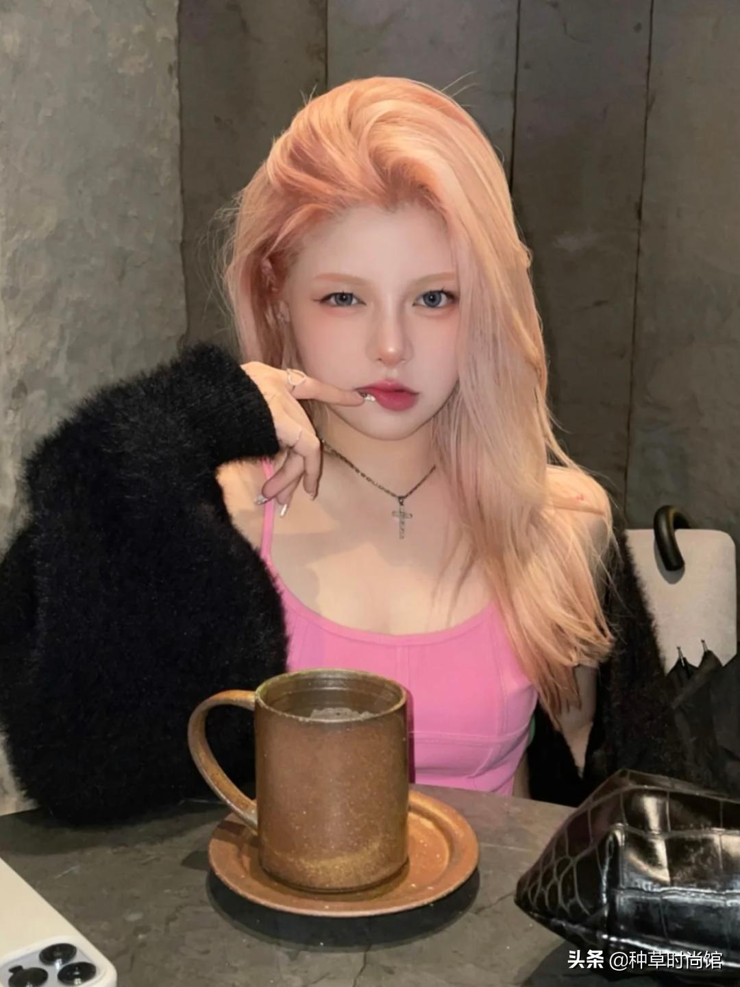 2022短发女流行发色冬季,显白发色2022流行色黄黑皮不用漂