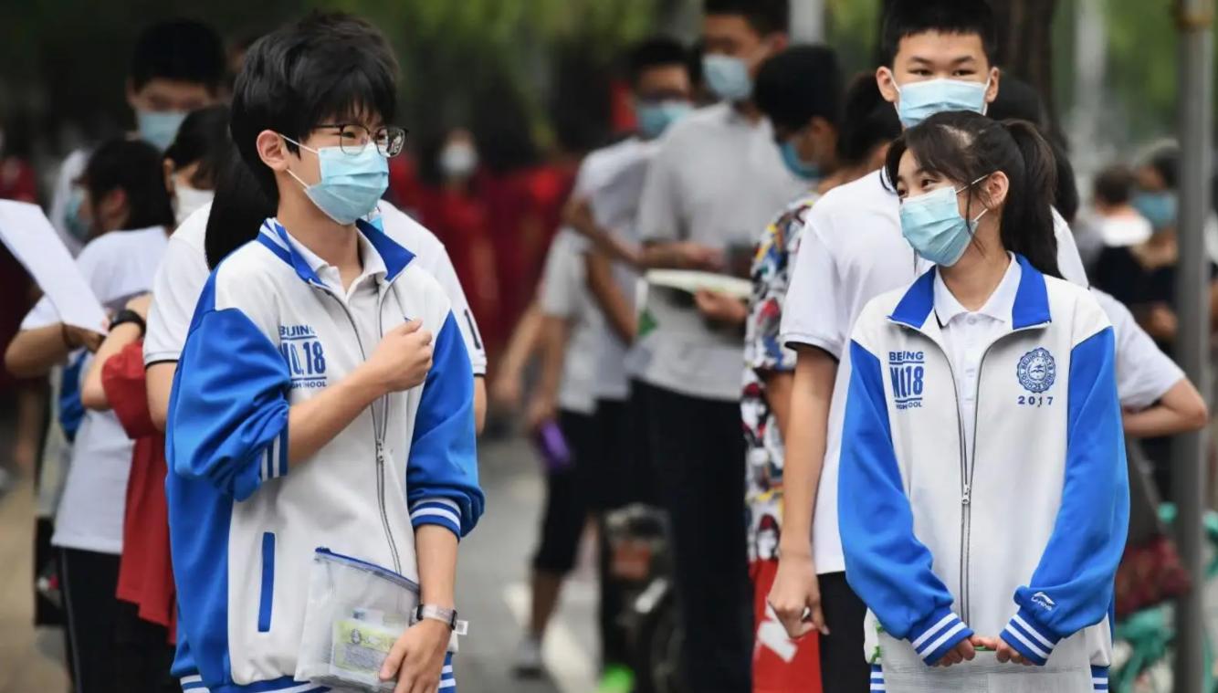 “我最想感谢中国男足”，中考考生被问想感谢谁，他的理由太好笑