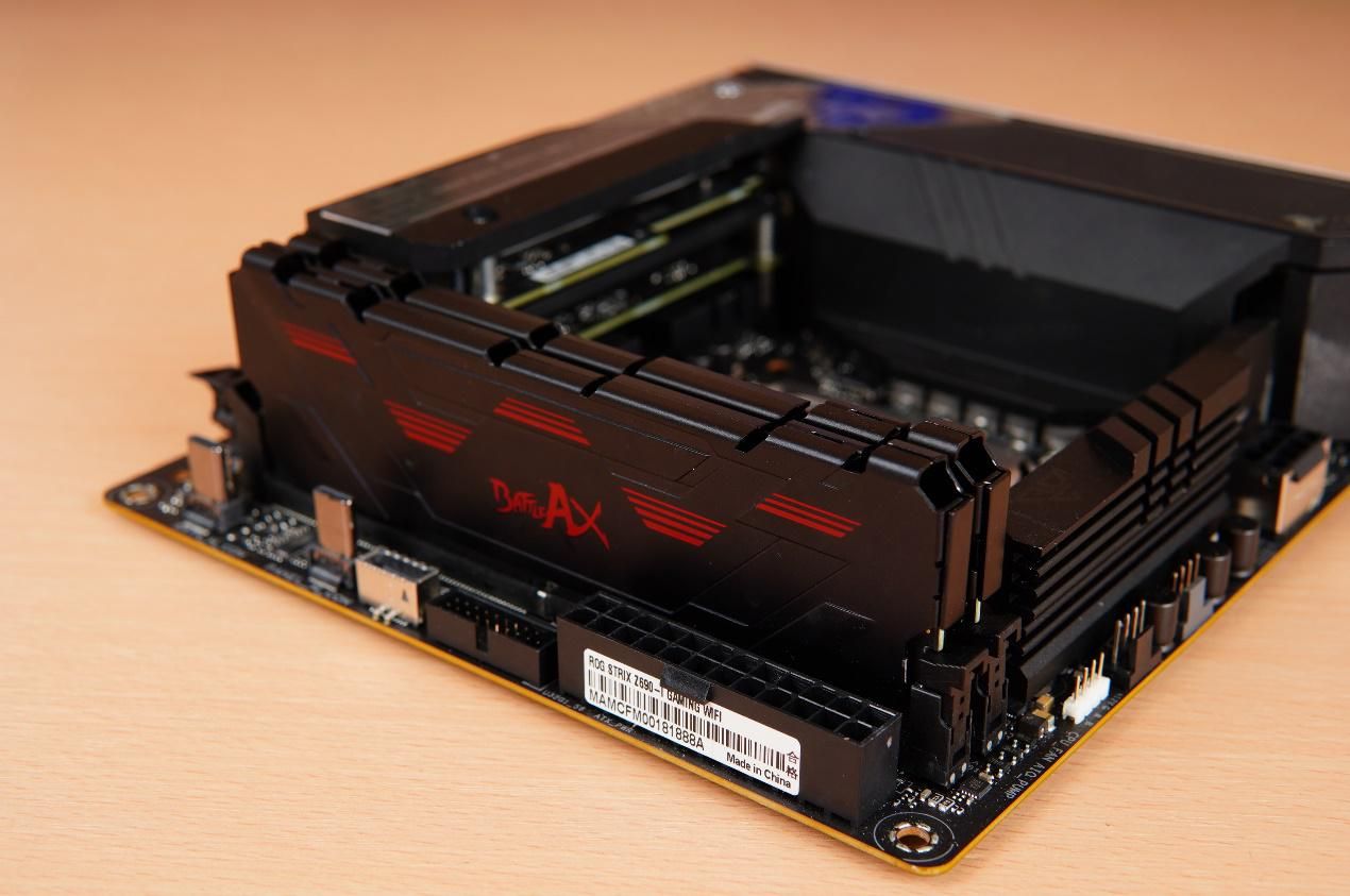 乔思伯v11主机配置推荐,乔思伯v11和v8机箱