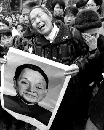 缅怀，*小平邓**逝世25周年！*小平邓**：我是中国人民的儿子