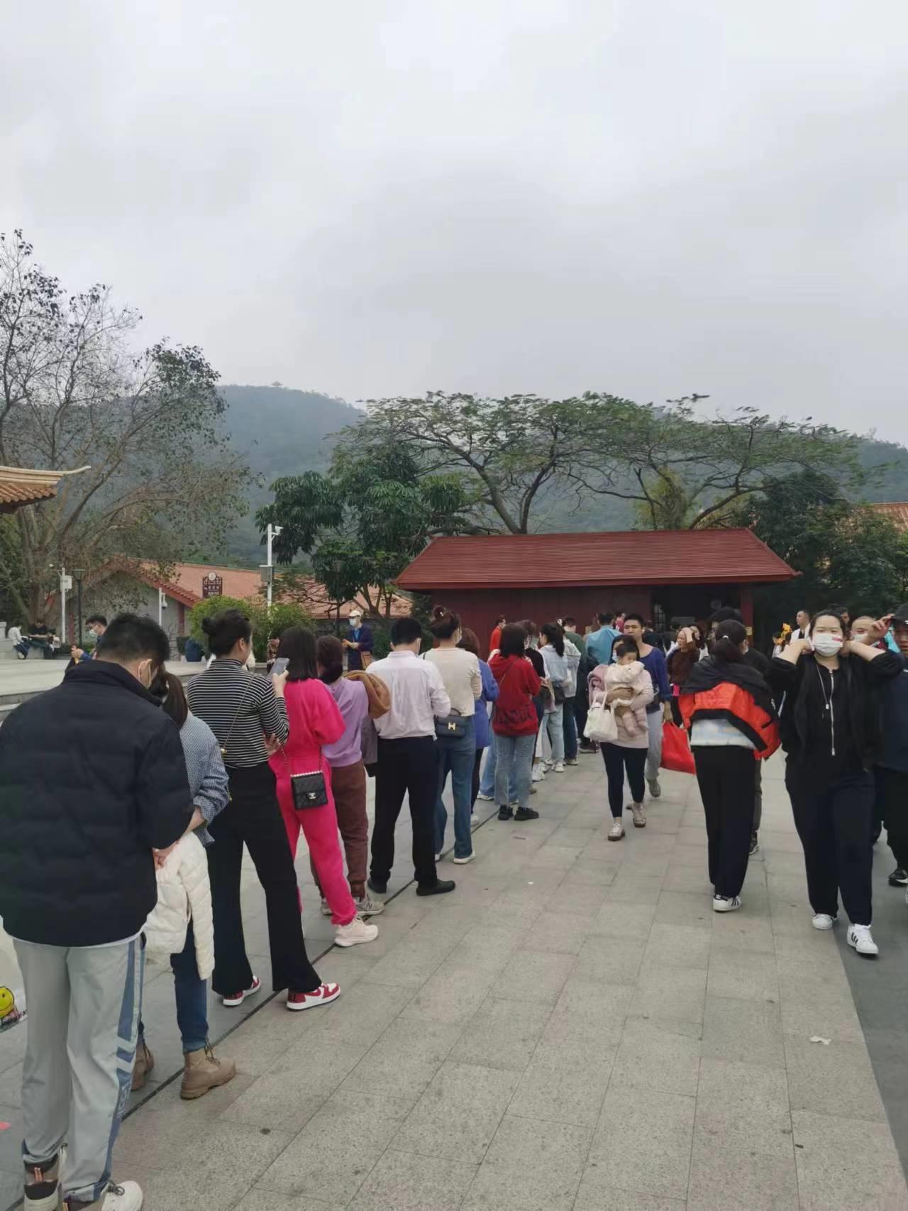 深圳只有一个凤凰山吗,深圳凤凰山人多还是羊台山人多