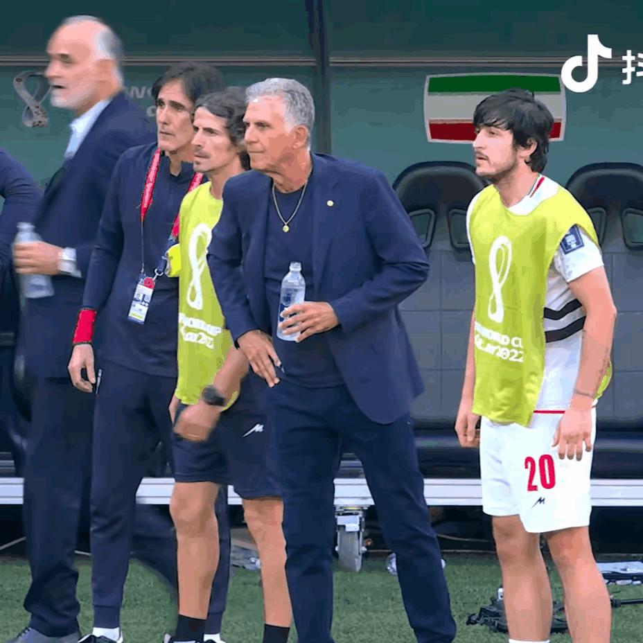 太好笑，伊朗主帅庆祝触发心率警报！球迷：李铁的心率比他高