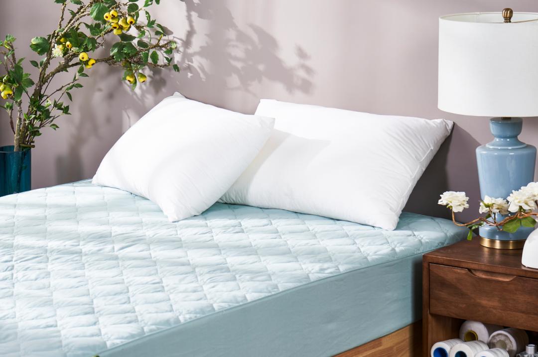 大姨妈流在床单上的血渍怎么去除,陈年血渍在床单上怎么去除