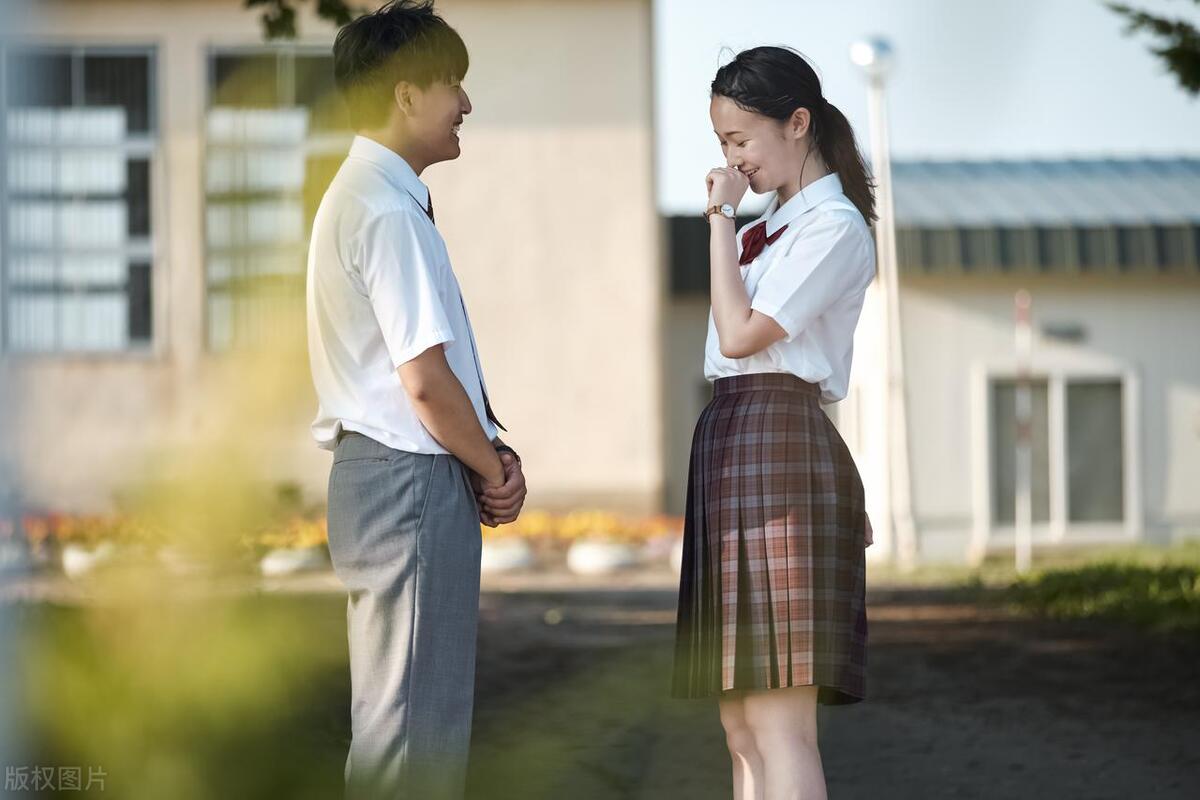 什么是爱情当代大学生的爱情观,大学不同时期的爱情观