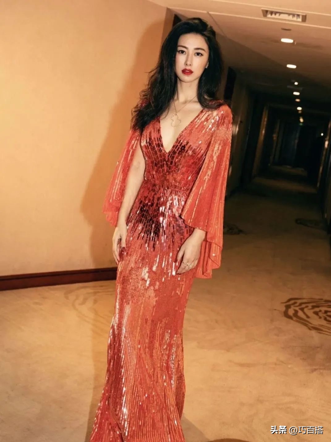 朱珠身材穿衣品味网友无法理解,朱珠最新穿衣搭配