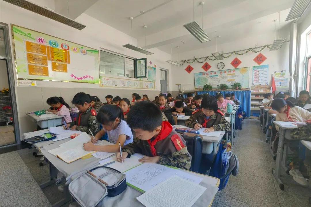 南小教育联盟二校区六年级四班,南二小教育联盟第二校区包头