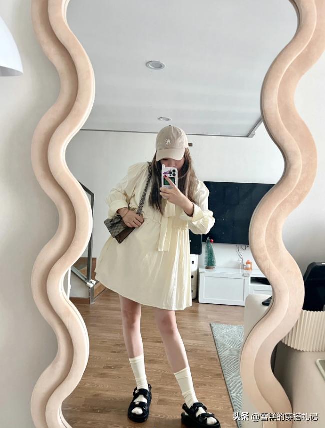 女生必不可少的几双百搭鞋,女人不管穿啥建议少挑这三种颜色