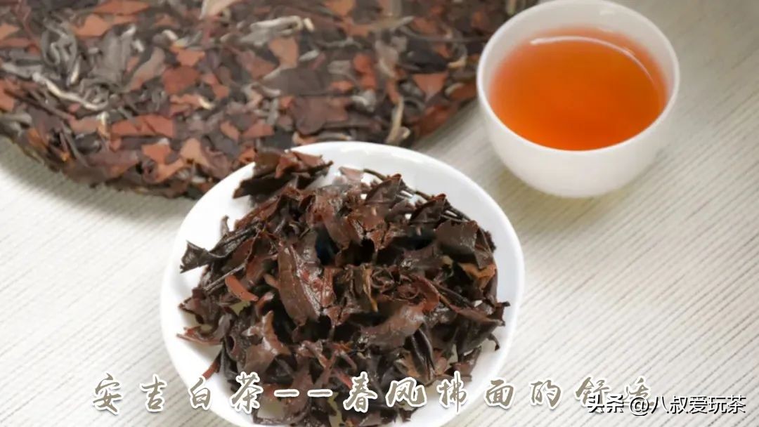 8月女性适合喝什么茶,秋冬季节女性适合喝哪种茶呢