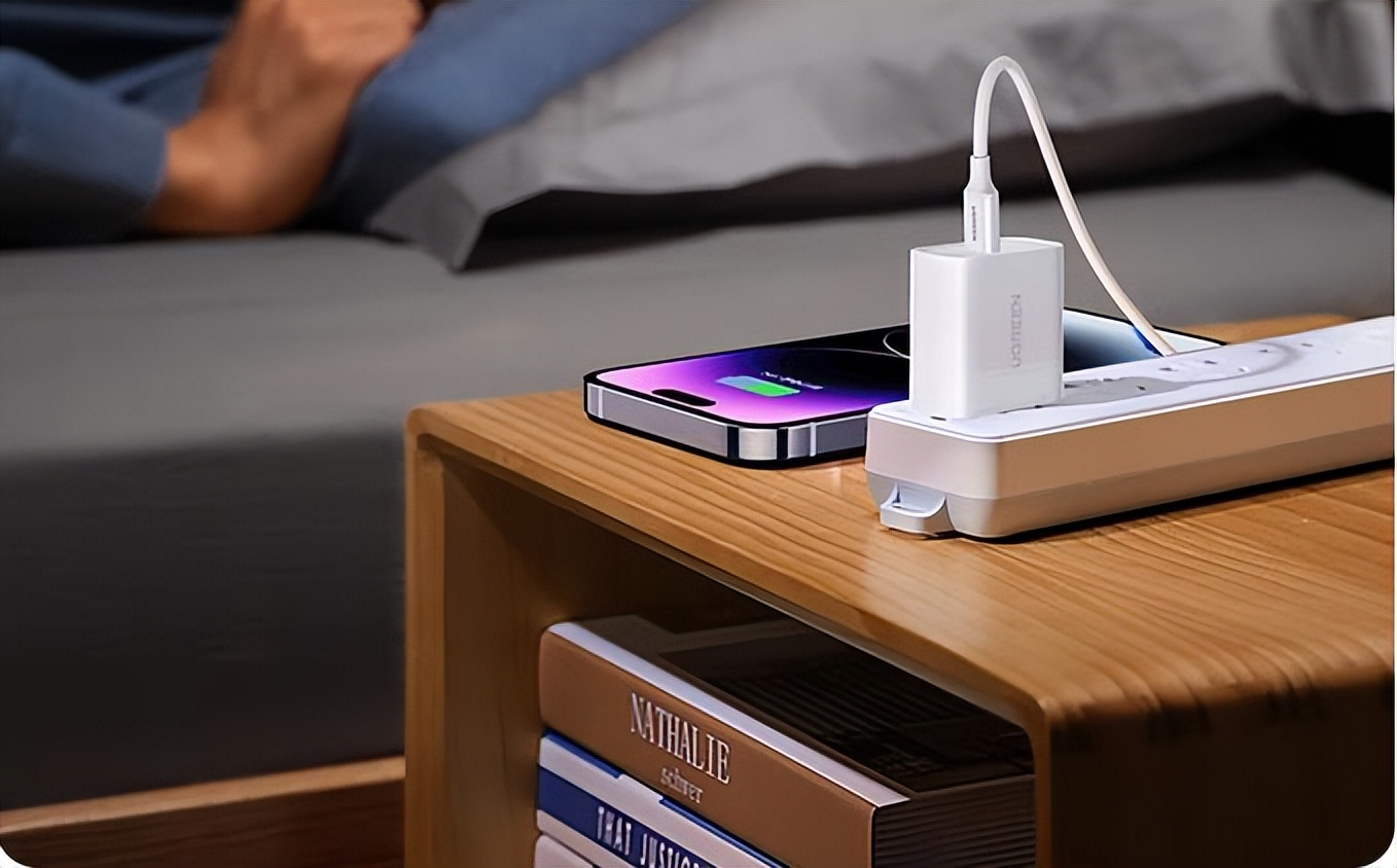 苹果手机有没有必要买原装充电头 (苹果手机有必要买个原装充电头么)