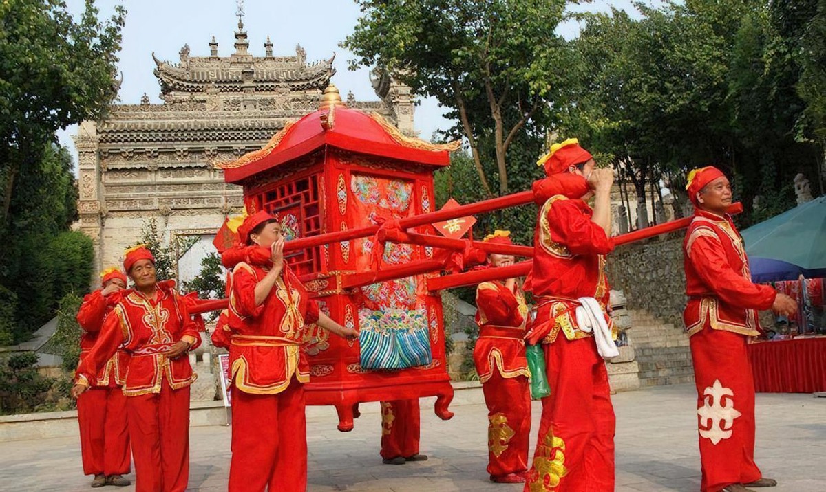 你只知嫁妆上百万的给，却不知嫁妆真正含义，老祖宗的习俗被玩坏