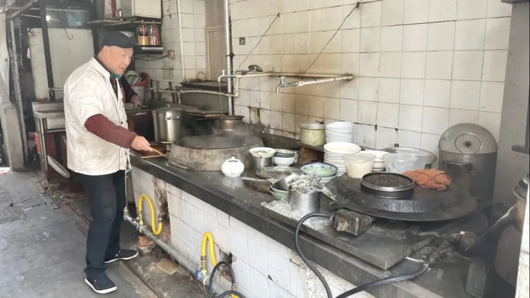 倒计时两天！最近上海的阿姨爷叔都赶来这排队