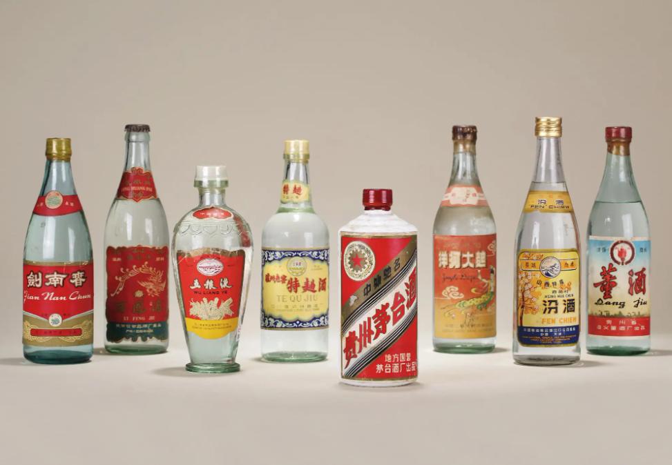 一瓶粮食酿的白酒成本到底是多少,粮食酿造白酒的成本大概多少