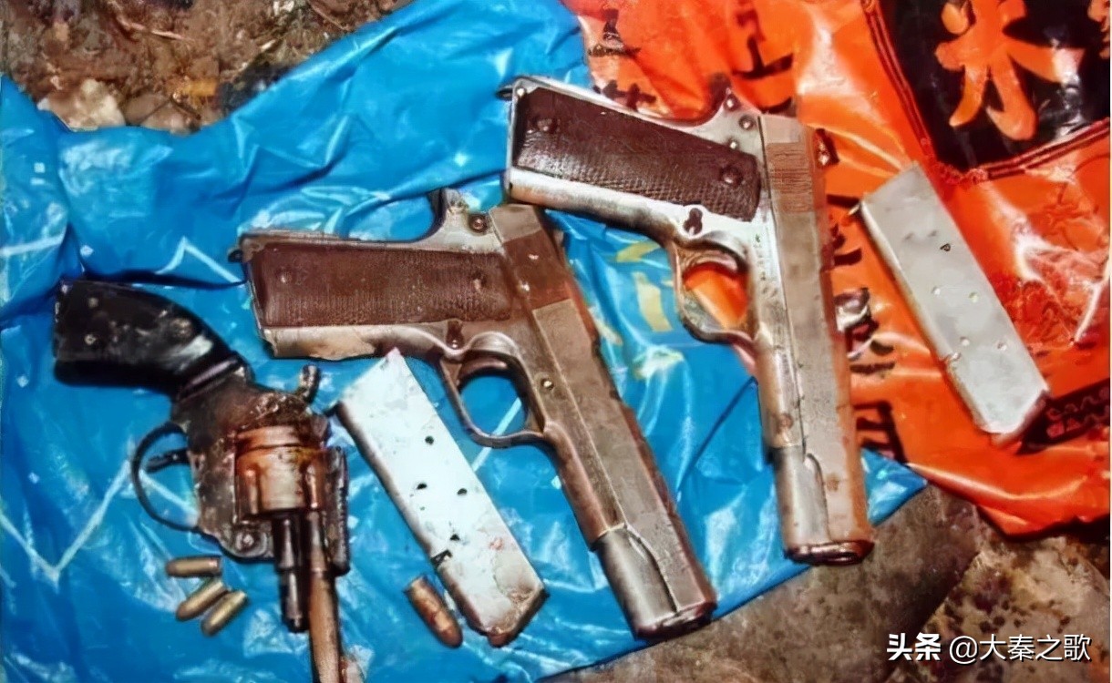 枪杀3名女同事，抢钱后竟开车送主任上班？仅用3天，“内鬼”被抓