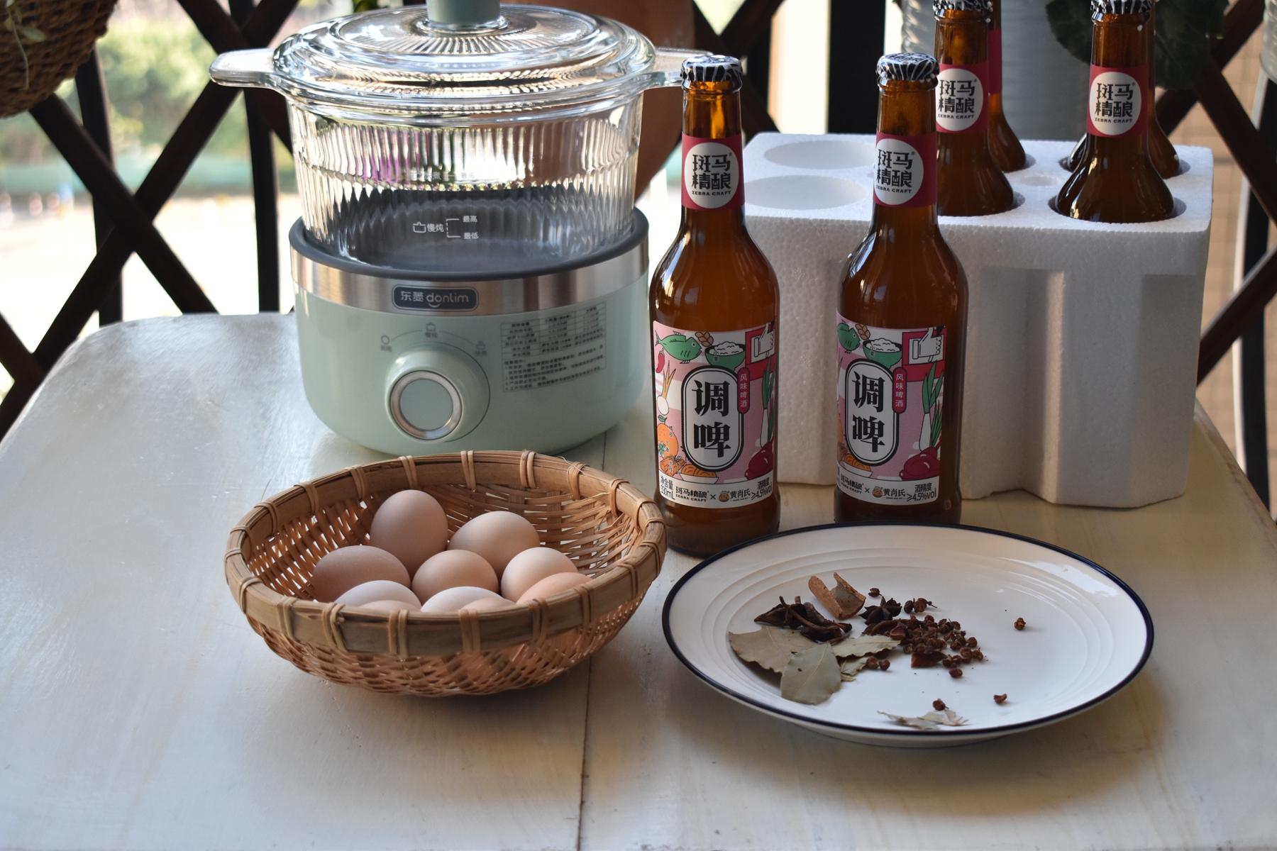 卤鸡蛋可以放在卤水里面泡一夜吗,卤鸡蛋可以一直在卤水里泡着吗