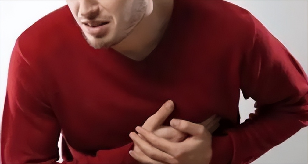 颈椎不好肩膀痛深呼吸胸口刺痛,突然胸口后背刺痛深呼吸更痛