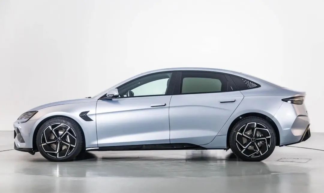 提车2个月3000公里,提车7天比亚迪车主