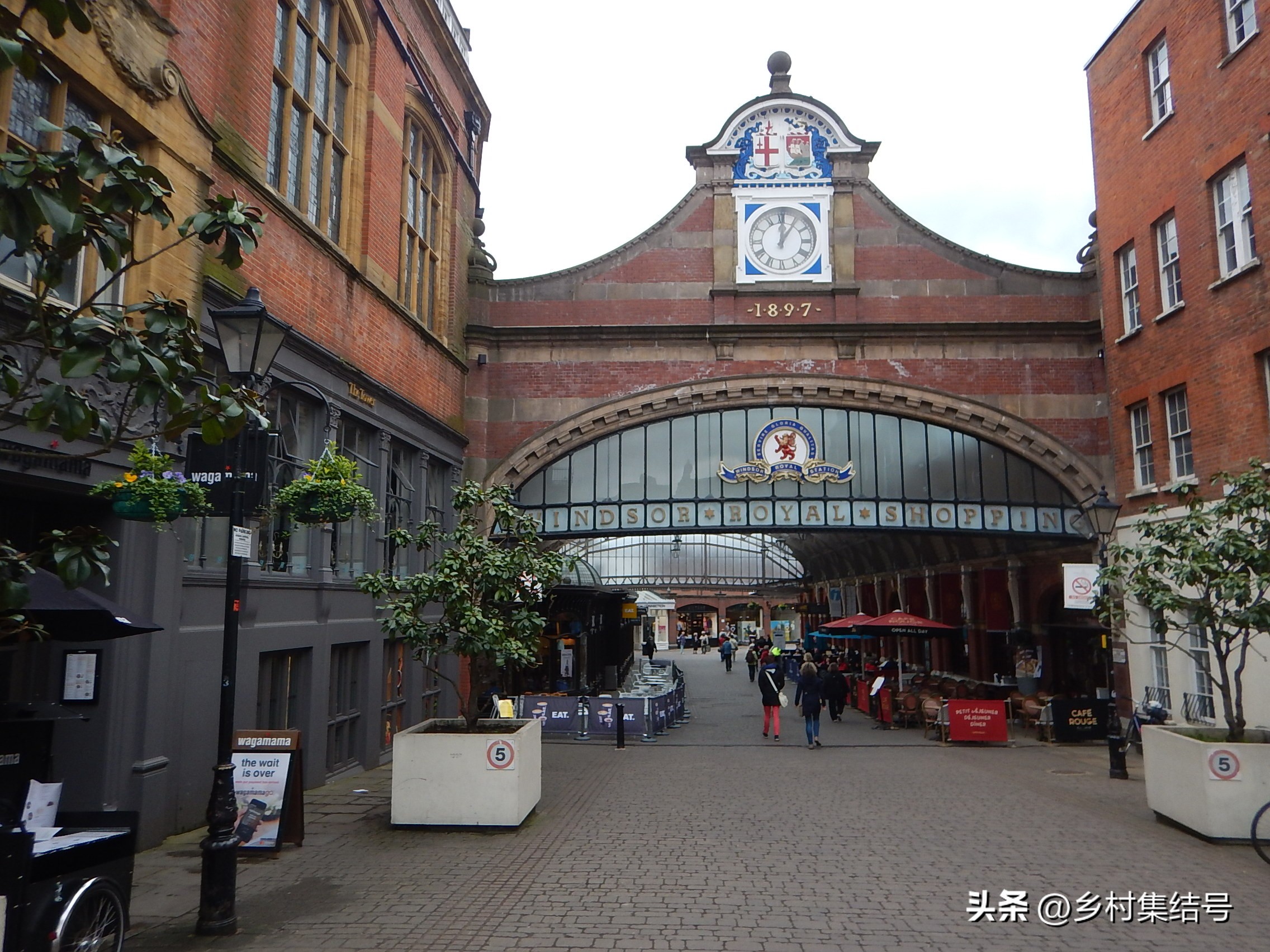 温莎小镇英国,英国皇室温莎城堡