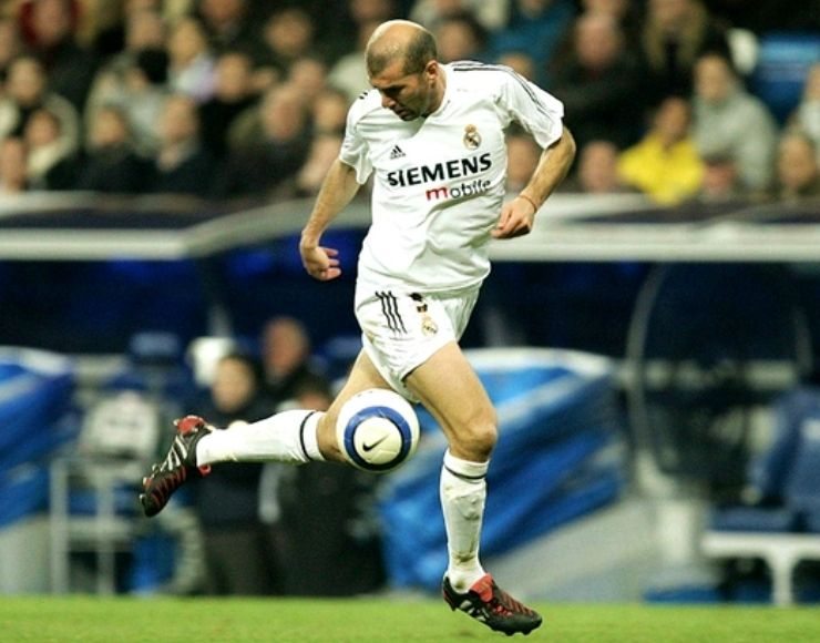 足球10位巨星去世,足坛十大10号球星