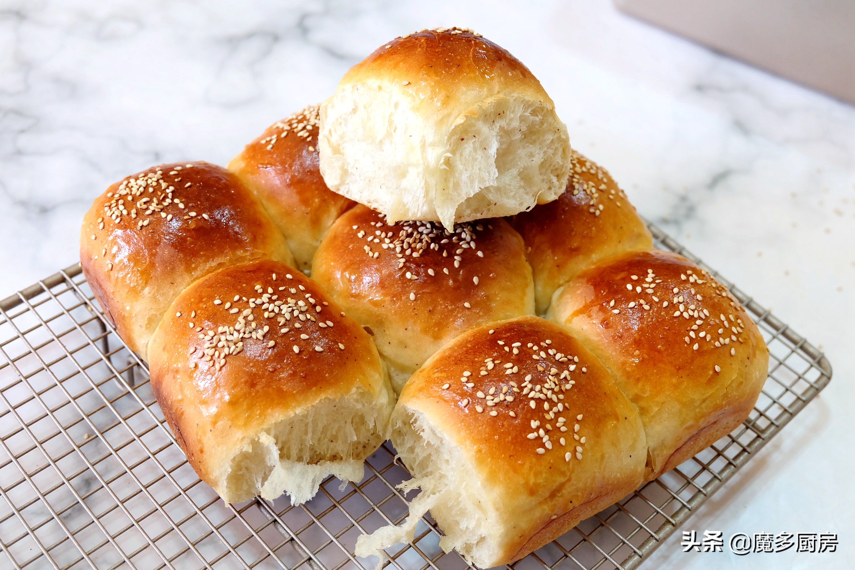 想吃面包不要买教你最简单的做法,全麦小面包无糖无油适合早餐