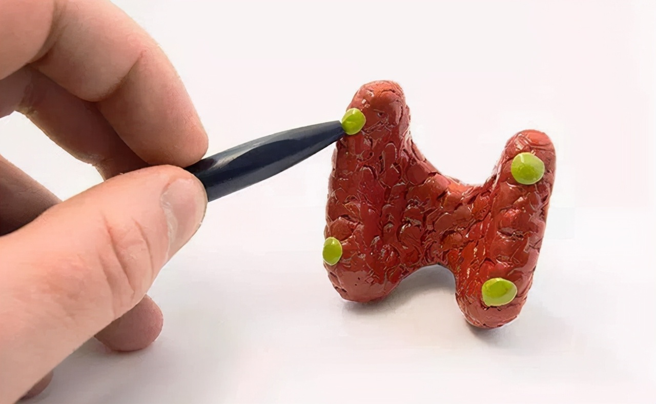 颈部两侧疼痛喉咙反复发炎,喉咙发炎什么症状说明快好了