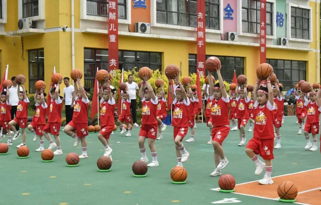 倾听儿童相伴成长学前教育宣传月,吕梁市学前教育宣传月