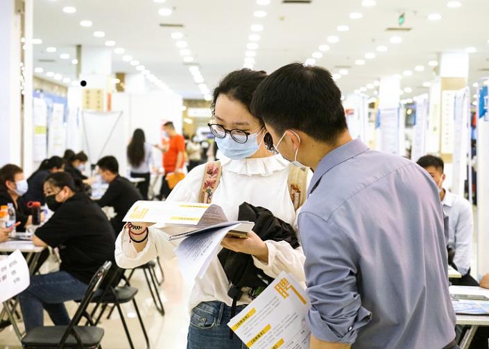 求职“两极分化”的6个专业，成绩平平的考生慎选，也跟家底有关