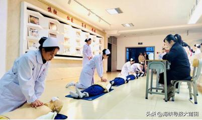 我校开展新生应急救护培训,我校组织开展应急救护知识培训
