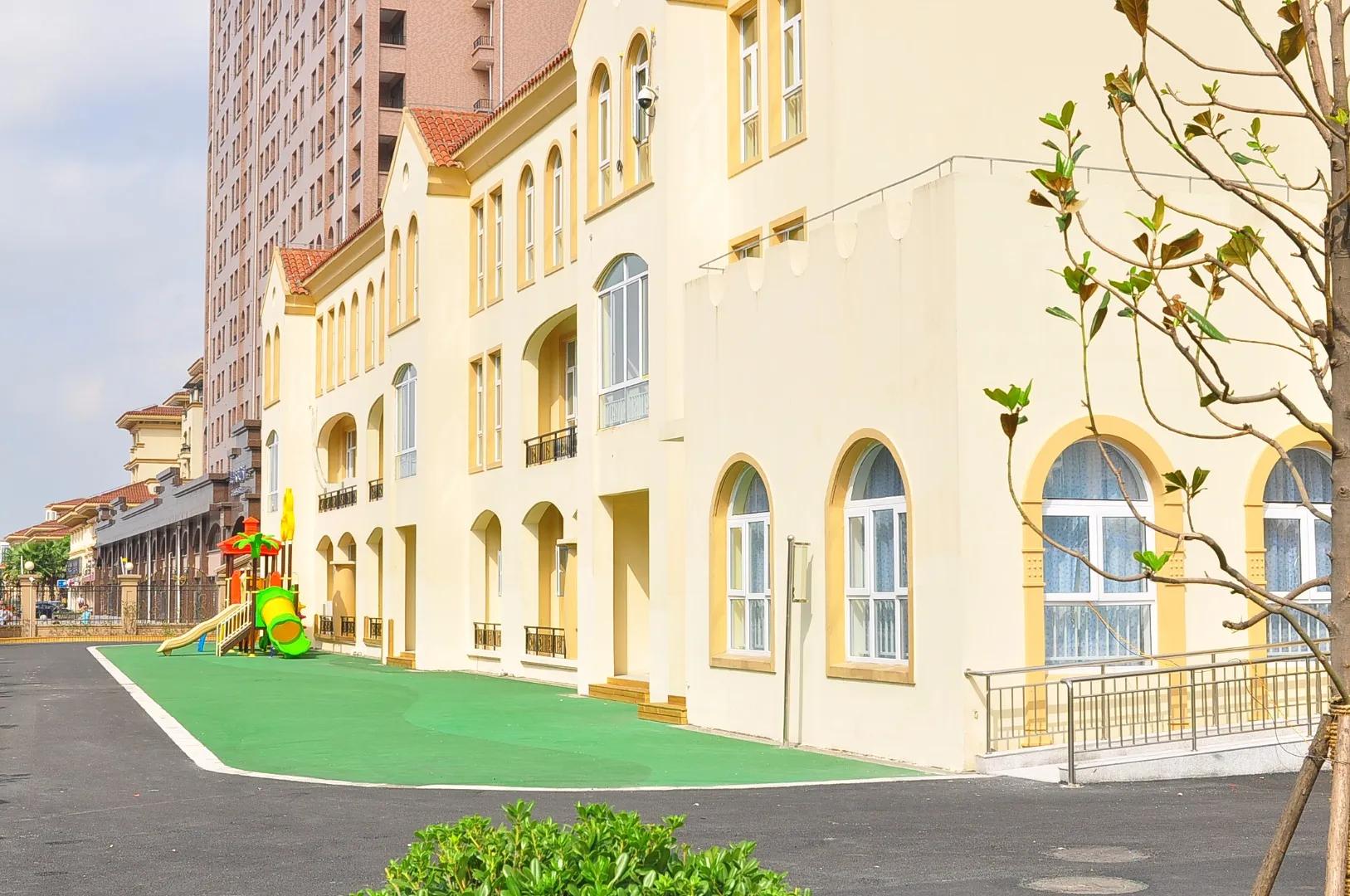 上海妈妈为儿子，出轨名校领导，骂丈夫每月工资2万，给自己丢人