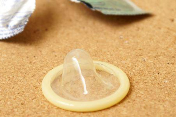 避孕套40元的与20元的区别,同样的钱买一套还是两套划算