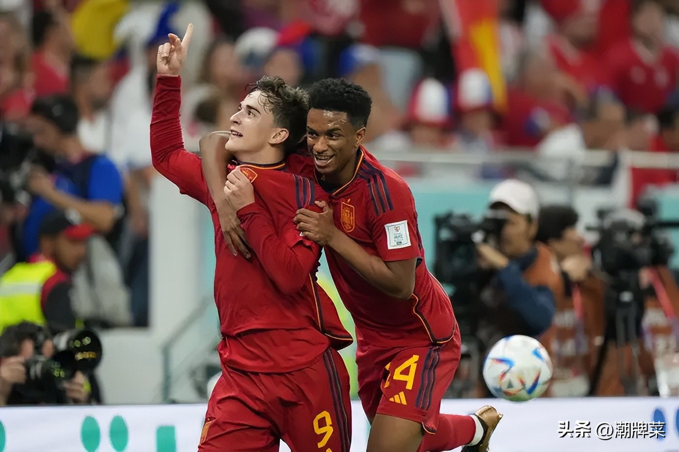 西班牙鼎盛时期的中场指挥官,西班牙辉煌历史