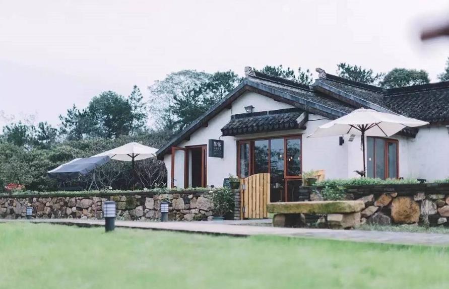 住宿是选择酒店还是民宿,民宿酒店和民宿旅店有什么区别