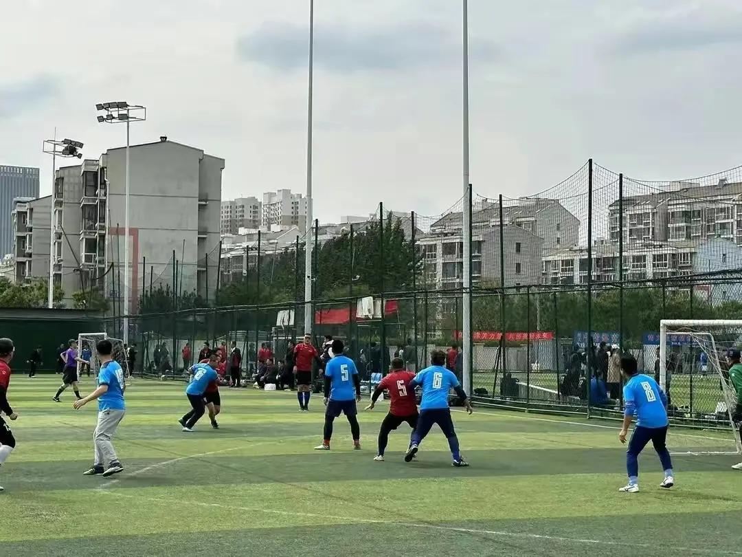 机关队施巧计以逸待劳门前杀千里奔无力回天