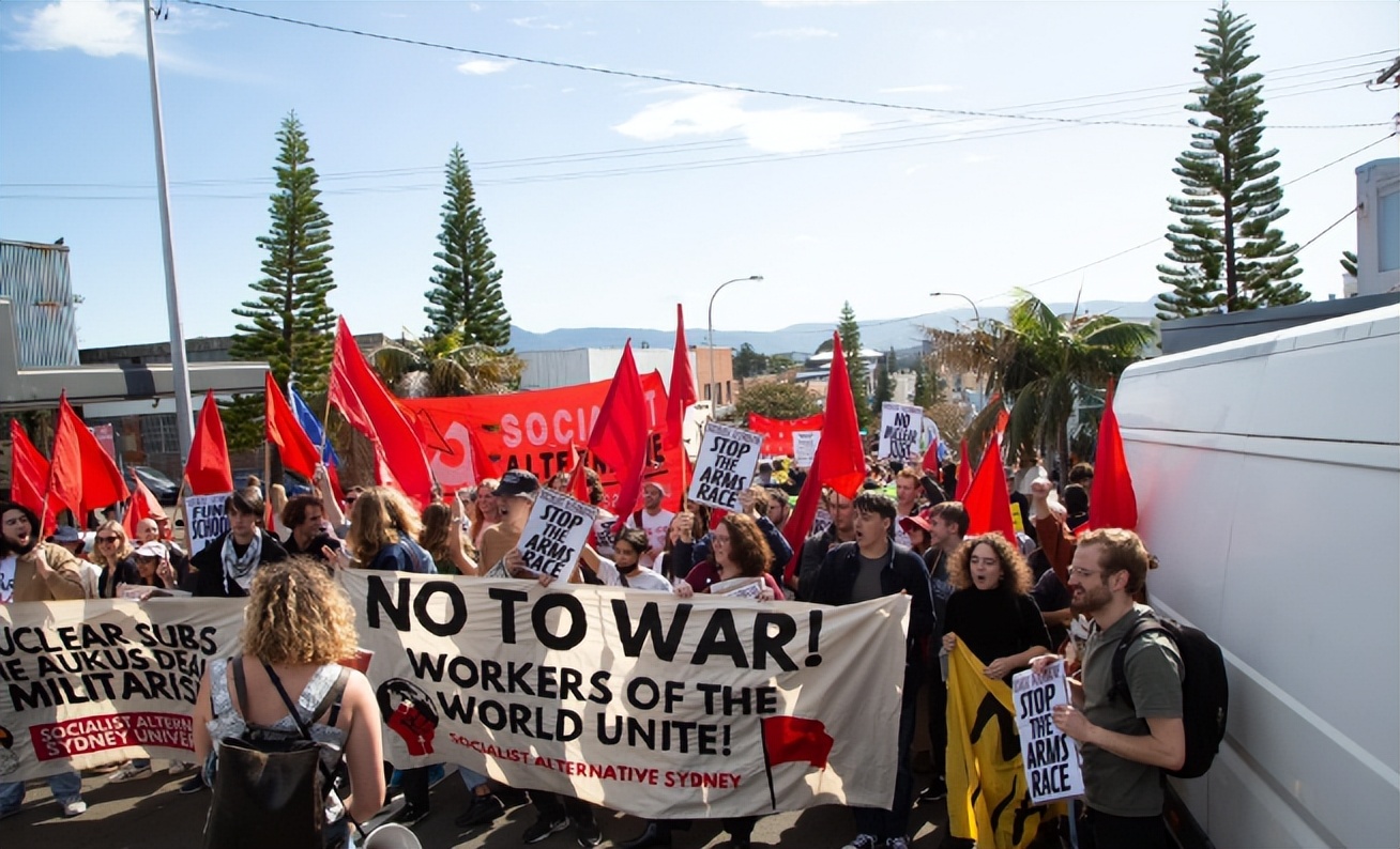 不要核潜艇更不要战争！澳洲数千民众街头抗议，反对美国潜艇入澳