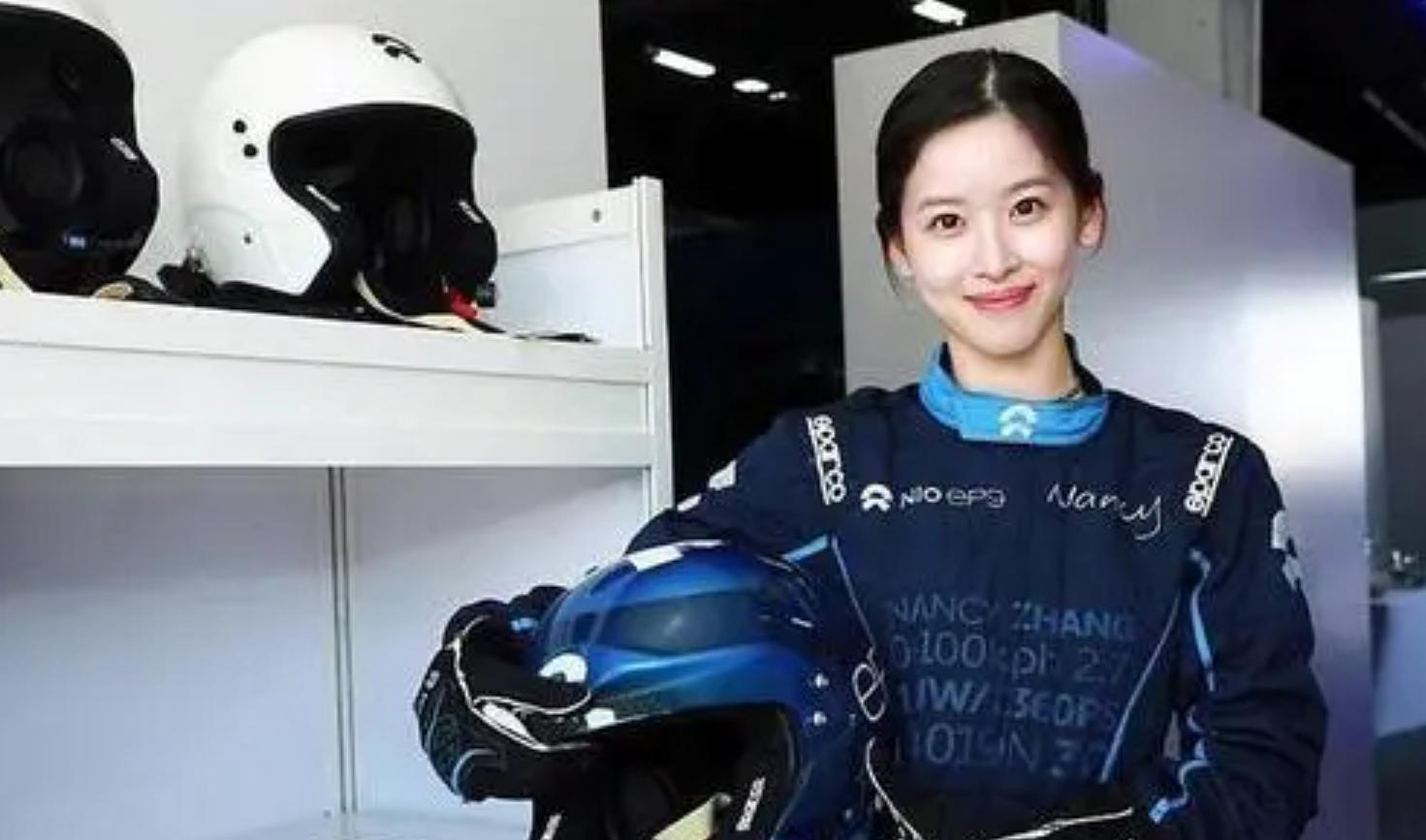 章泽天刘强东事件解说,章泽天携手刘强东出席英国皇室