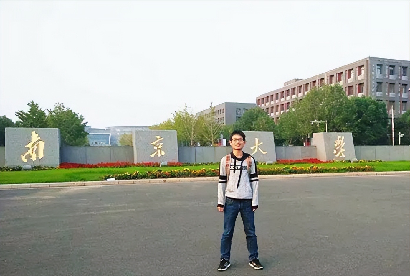 高校招聘博士都是直接引进吗,高校行政岗招本科吗