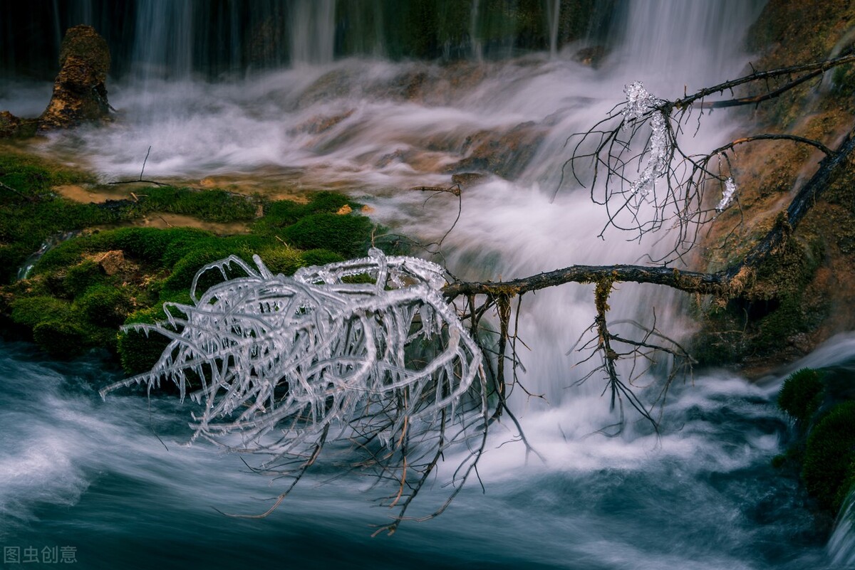 九寨沟风景图，一个字“太美了”