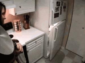 怎么安慰平胸的女孩,女朋友是个平胸怎么办