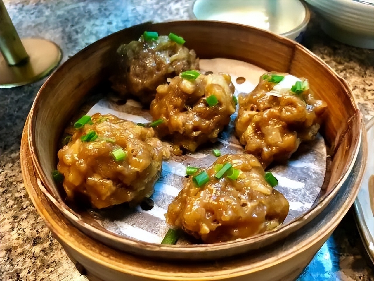 会吃的人都知道，浙江真正好吃的美食不在杭州，而是在这三座小城