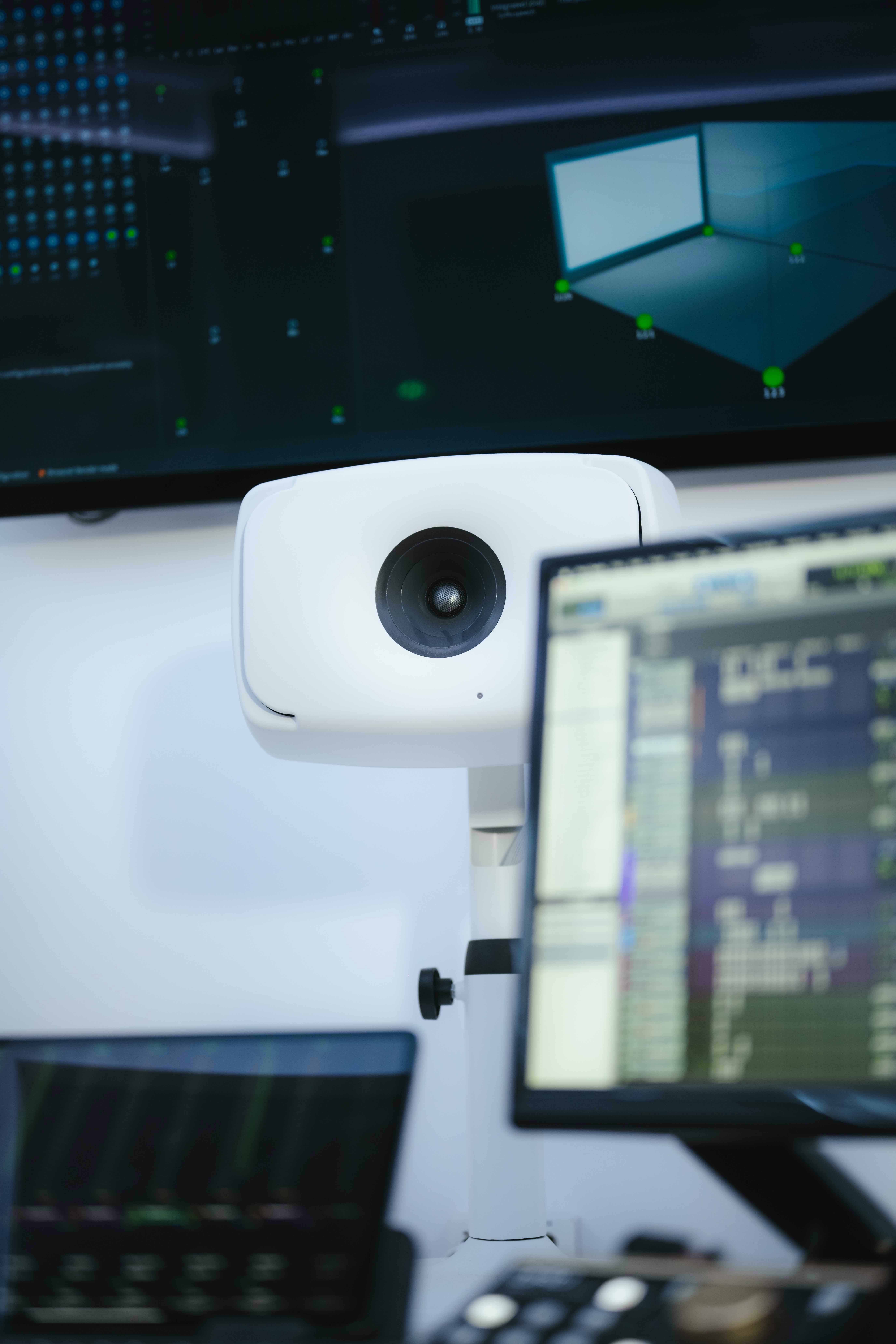 大型演出音响师去搭建舞台 (大型演出现场音响师调音技巧)