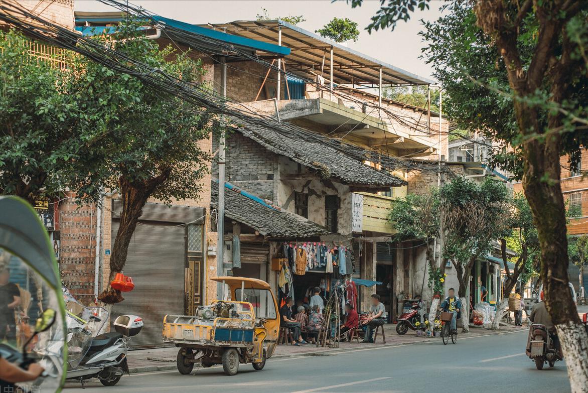 不要将你身边的*子婊**跟她相提并论（为你擦泪之99）