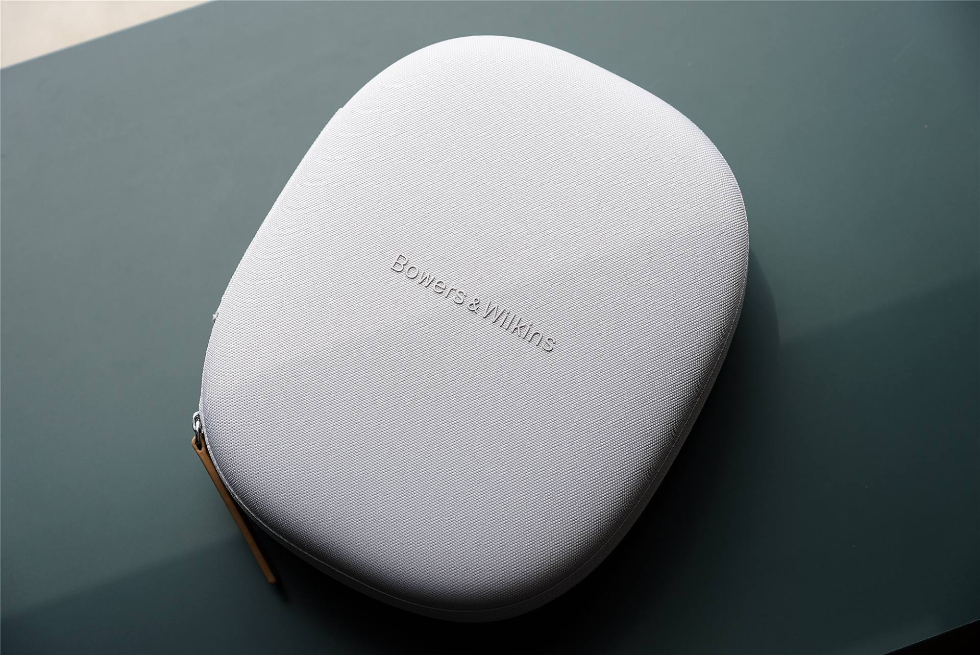 宝华韦健旗舰头戴耳机测评,宝华韦健px8对比苹果耳机