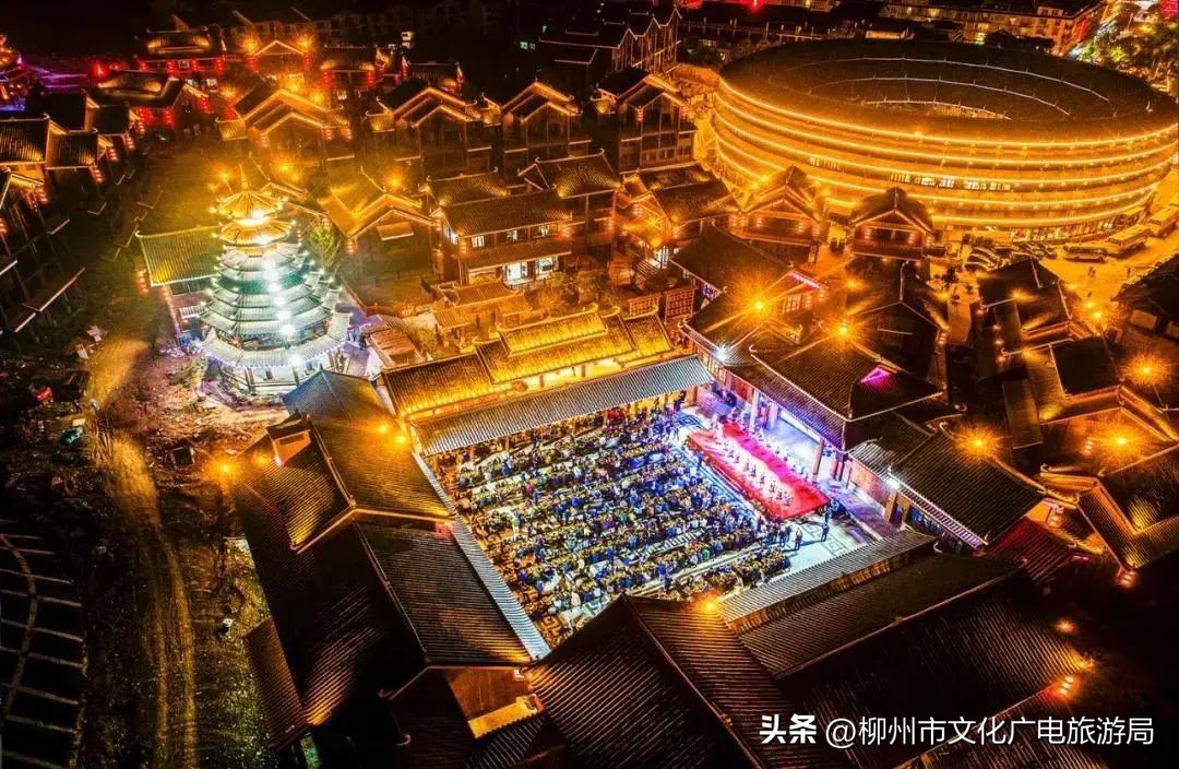 盛夏的风吹过茶园，穿过侗寨，在风情三江留恋不走~