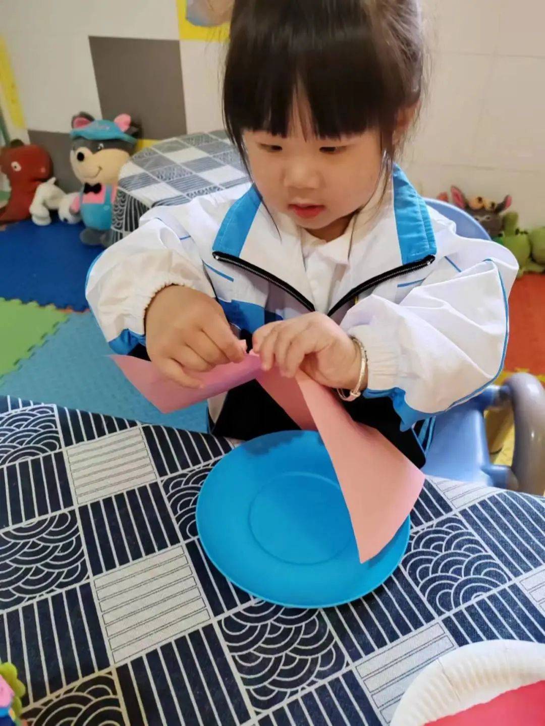 “戏”动童年，“域”见未来——诺亚舟开心果幼儿园区域活动