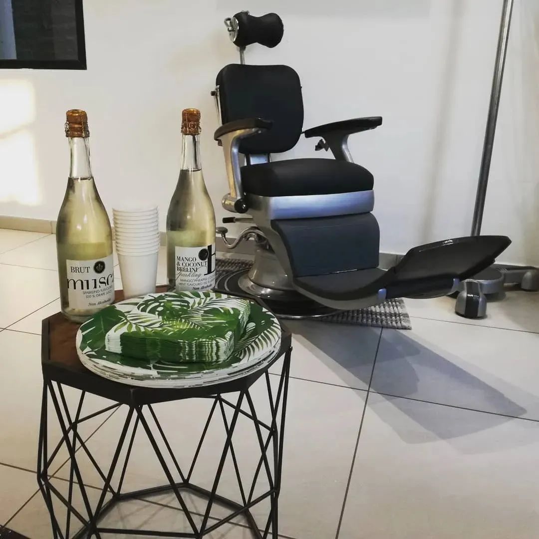 带你走进牙椅的百年发展史图片,带你走进200万年前的人类始祖生活